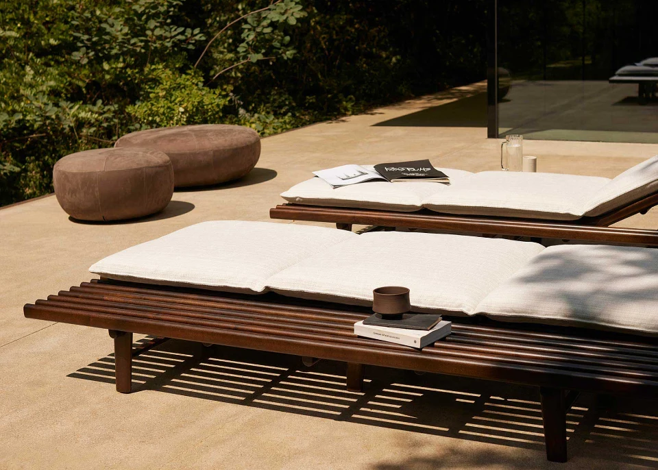 Kültéri Bútorok – Elba-Sun-Lounger-10th-Clove-Pouf-03 (1) – referenciafotó (19)